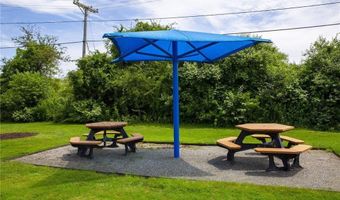 3 Admiralty Dr 8-6, Middletown, RI 02842