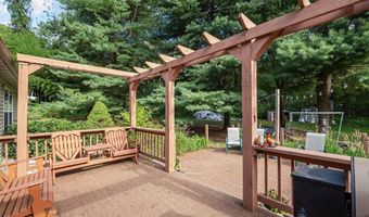 15 ORIOLE Ln, Reading, PA 19606