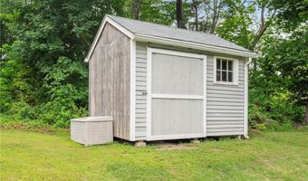 96 Dexter Rd, Scituate, RI 02857