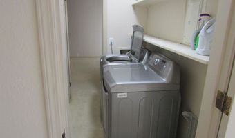 1917 Villa Dr, Artesia, NM 88210