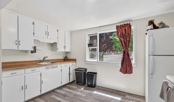 457 C St, Ashland, OR 97520