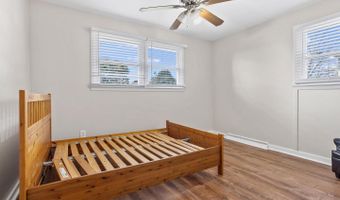 8 N AVON Dr, Claymont, DE 19703