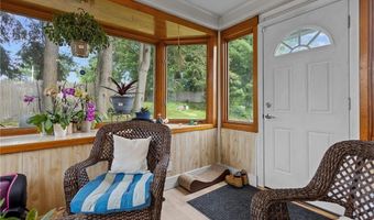 690 Killingly St, Johnston, RI 02919