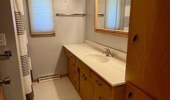 1107 4Th Ave, Ackley, IA 50601