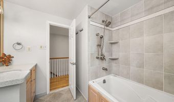 3843 30TH St N, Arlington, VA 22207