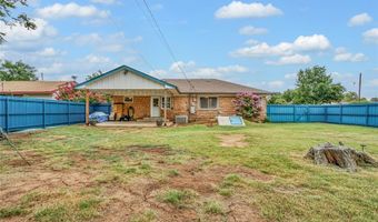121 Pine Ave, Altus, OK 73521