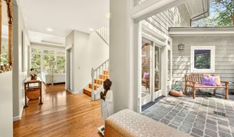 545 Ashland Creek Dr, Ashland, OR 97520