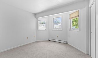 21 Hyde St 3, Burlington, VT 05401