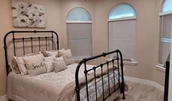 309 HICKMAN Ln, Angleton, TX 77515