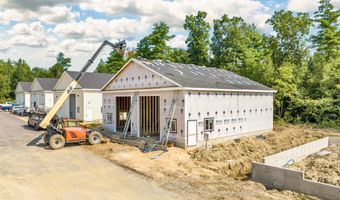 127 Isinglass Cir 18, Barrington, NH 03825