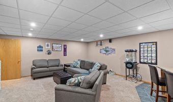 1629 Ashwood Dr, Altoona, IA 50009