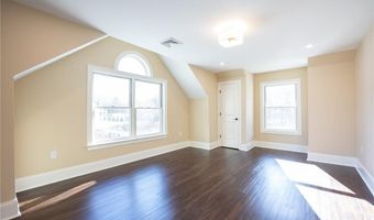 7 Dennell Dr, Lincoln, RI 02865