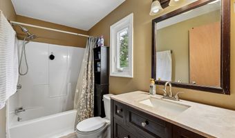 138 Butternut Ln A, Bristol, CT 06010