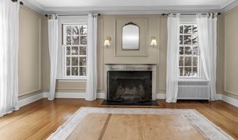 852 Hale St, Beverly, MA 01915