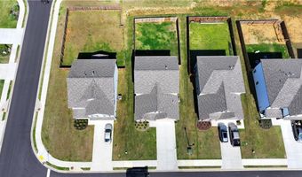 403 Larry Ln, Adairsville, GA 30103