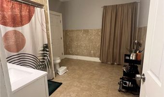 37 Central St, Lincoln, RI 02838