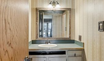 8526 SE 70th Ter, Baxter Springs, KS 66713