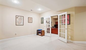 22902 N BROWN Sq, Ashburn, VA 20148