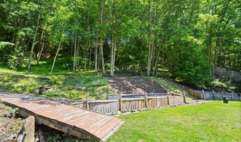 55 Rum Hill Rd, Bath, NH 03740