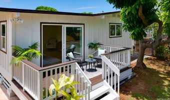 679 Kihapai St D, Kailua, HI 96734