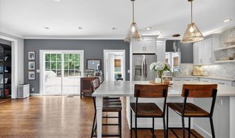 103 Hanover Pl, Macon, GA 31210