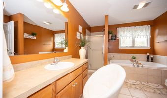11686 Parkwood Dr, Alden, NY 14004