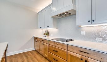 300 W Pepper Tree Rd, Andover, KS 67002