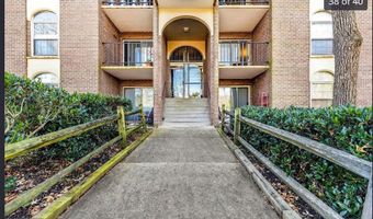 3322 WOODBURN VILLAGE Dr 22, Annandale, VA 22003