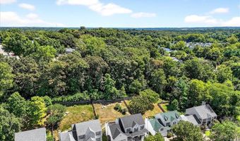 1316 Red Oak Plantation Dr, Ballwin, MO 63021