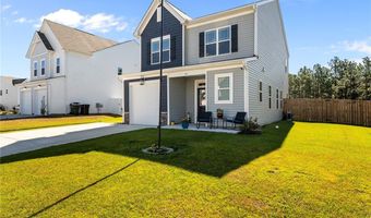 55 Walkabout Dr, Aberdeen, NC 28315