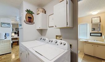 56 Leisure Dr, Auburndale, FL 33823