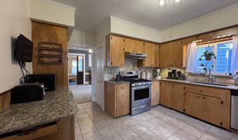 104 7th St, Bangor, ME 04401