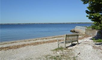 17 Mosher Dr, Barrington, RI 02806