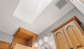550 Mckinley St, Anoka, MN 55303
