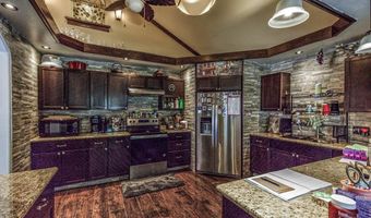 914 S A St, Arkansas City, KS 67005
