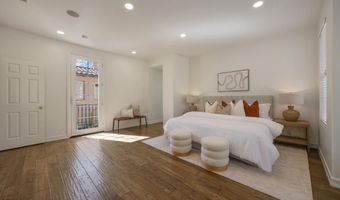 827 W Heritage Oak Ct, Altadena, CA 91001