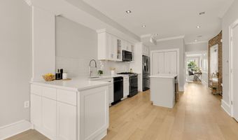 1735 1ST St NW 2, Washington, DC 20001