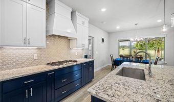 1010 Huntleigh Dr, Bentonville, AR 72713