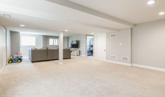 1149 Kingsmill Dr, Algonquin, IL 60102
