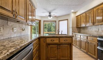 9 Boyce Ln, Bella Vista, AR 72715