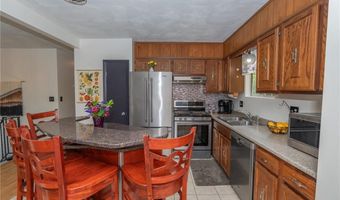 29 Camille Dr, Johnston, RI 02919