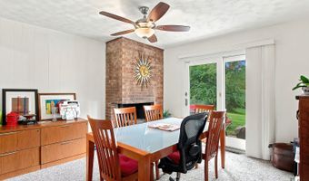 303 RIDGE St, Algonquin, IL 60102