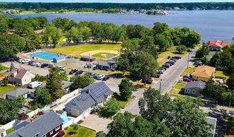 19 Harpoon St, Beachwood, NJ 08722
