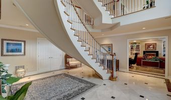 4744 34TH St N, Arlington, VA 22207
