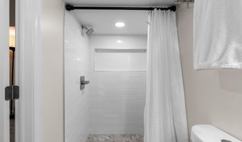 4033 WOODHAVEN Ave, Baltimore, MD 21216
