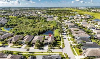 6903 CRESTPOINT Dr, Apollo Beach, FL 33572