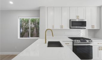 10604 S Calico Pines Ave, Las Vegas, NV 89135
