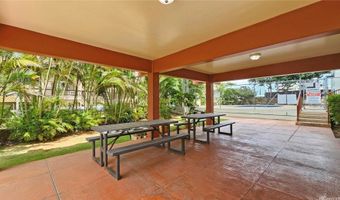 796 Isenberg St 16A, Honolulu, HI 96826