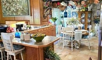 2135 MEMORIAL Dr, Alexandria, LA 71301