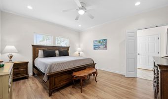 702 S BAY St, Aransas Pass, TX 78336